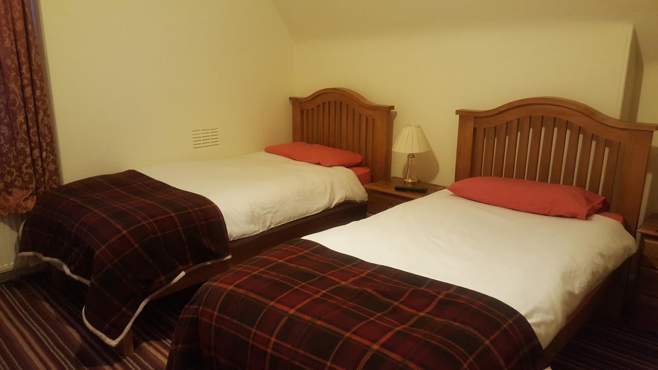 Ord Arms Hotel Muir of Ord Eksteriør billede